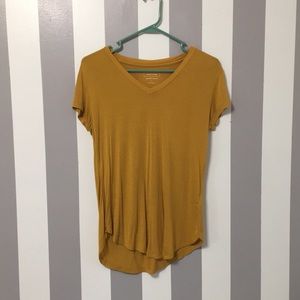 Loose fitting, V-Neck, yellow T-Shirt